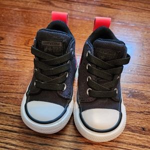 Boys Converse Size 3